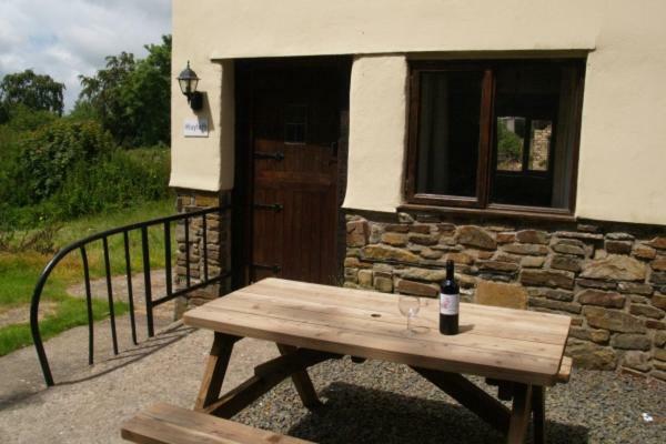 Hayloft Cottage Merton  Extérieur photo